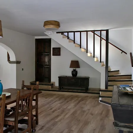 La De La Xana Llanuces